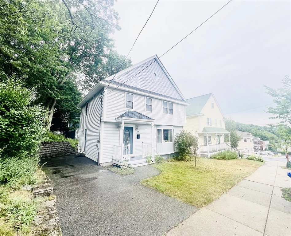 118 Wyoming Ave, Oak Grove