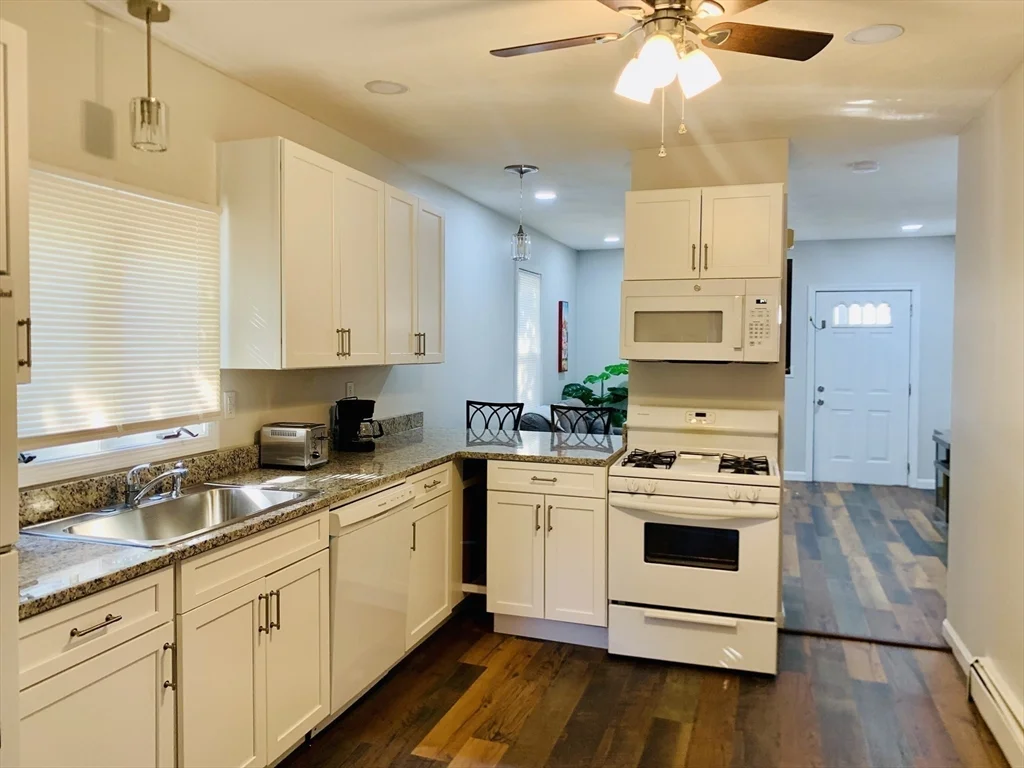 400 Charles, Edgeworth