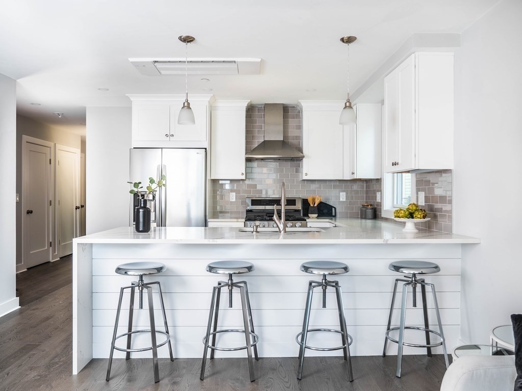 58 Byron St, East Boston