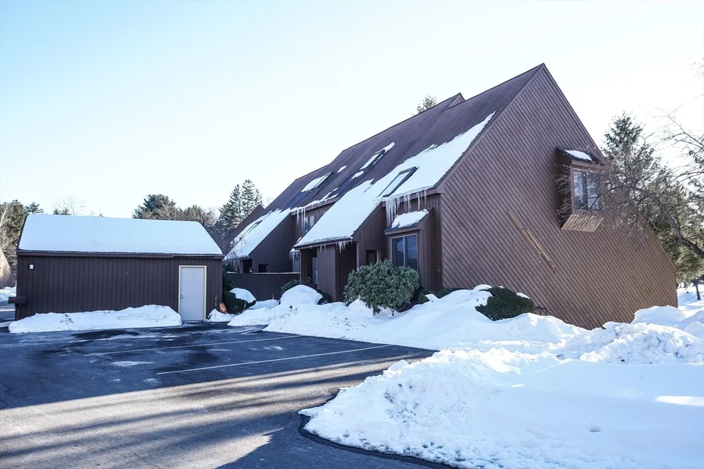 40 Spring Cove Rd, Nashua