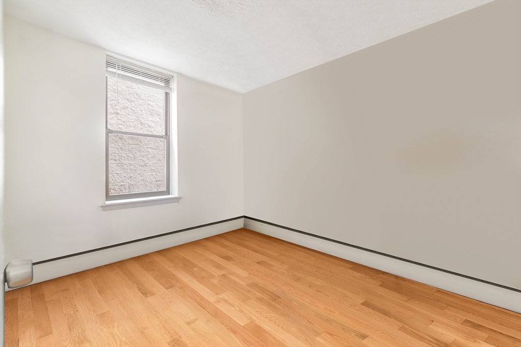 5 N Margin St, North End