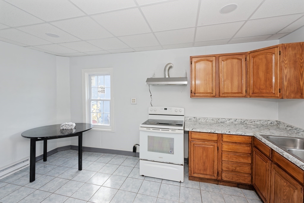 1143 Grafton St, Worcester