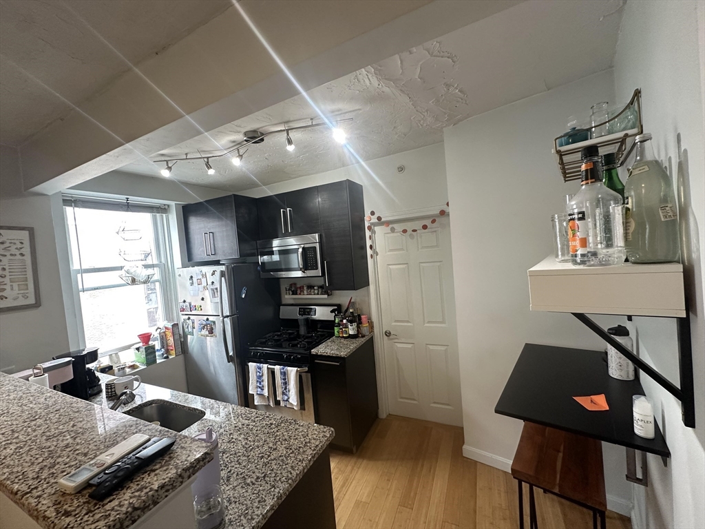 35 N Margin St, North End