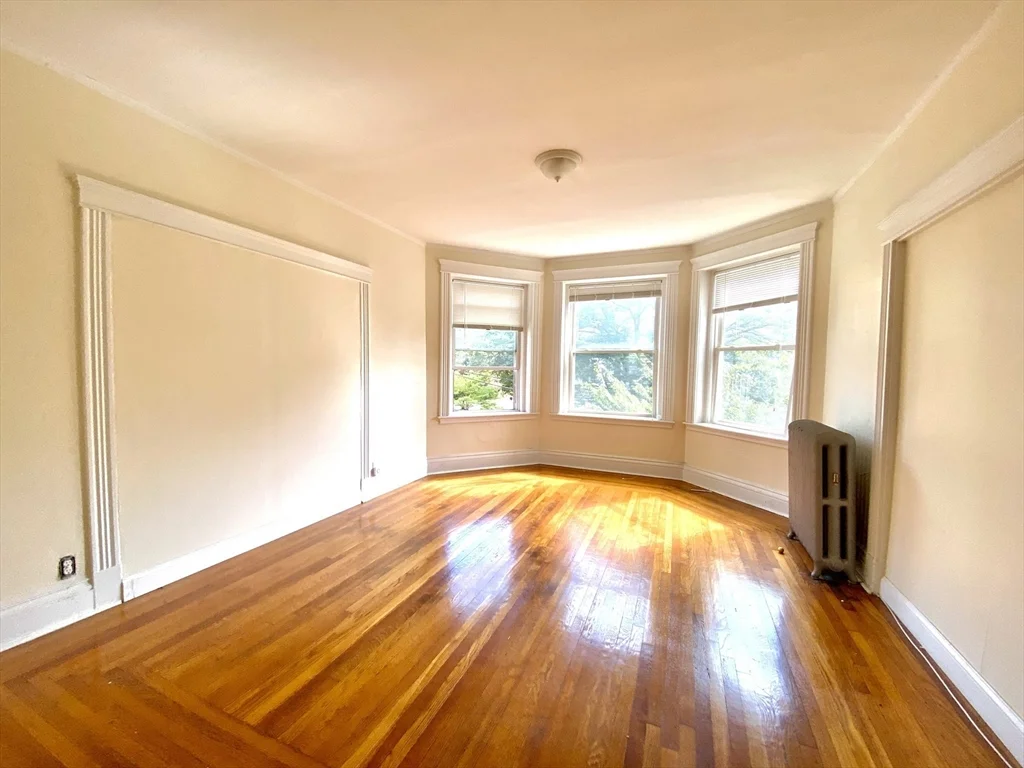 144 Coolidge St, Coolidge Corner