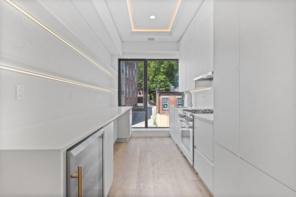 1580 Beacon St, Corey Hill