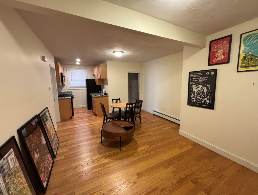 82 Sacramento St, Ward Two