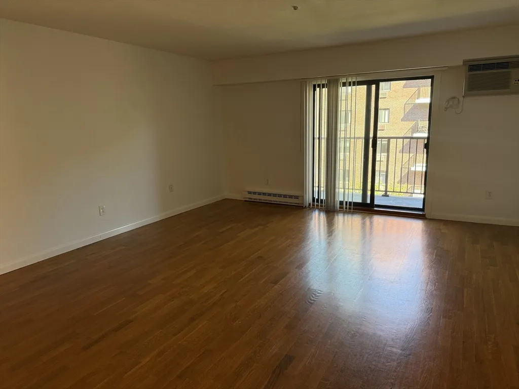 125 Pleasant St, Coolidge Corner