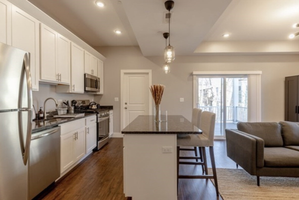 870 E 5th, South Boston