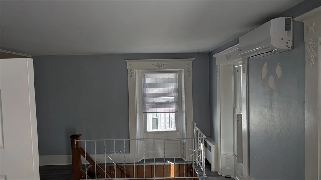 92 N Franklin St, Holbrook