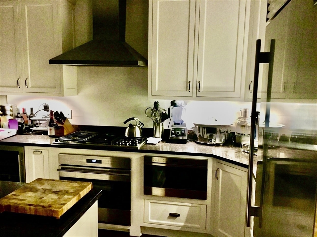 616 E 4th St, South Boston