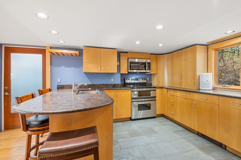 331 Granite St, Folly Cove