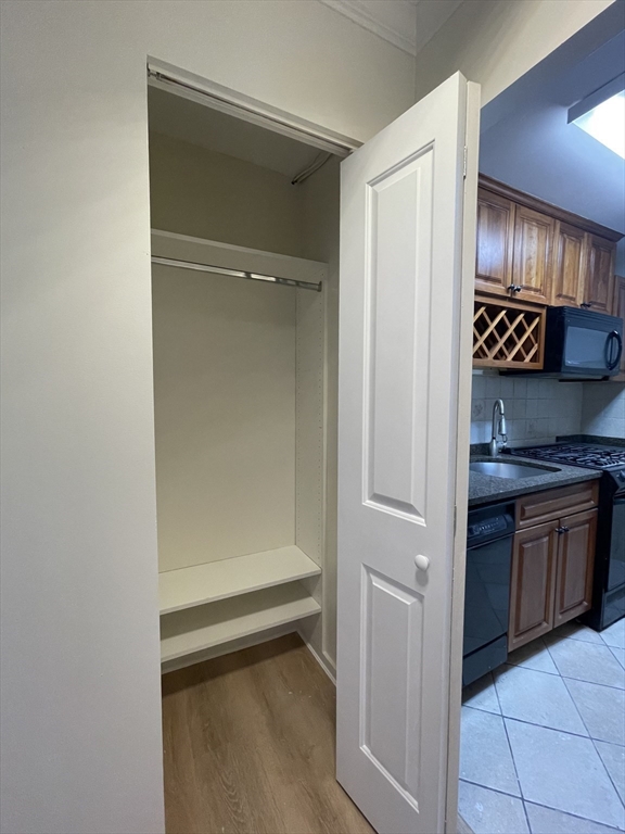 33 Pond Ave, Brookline