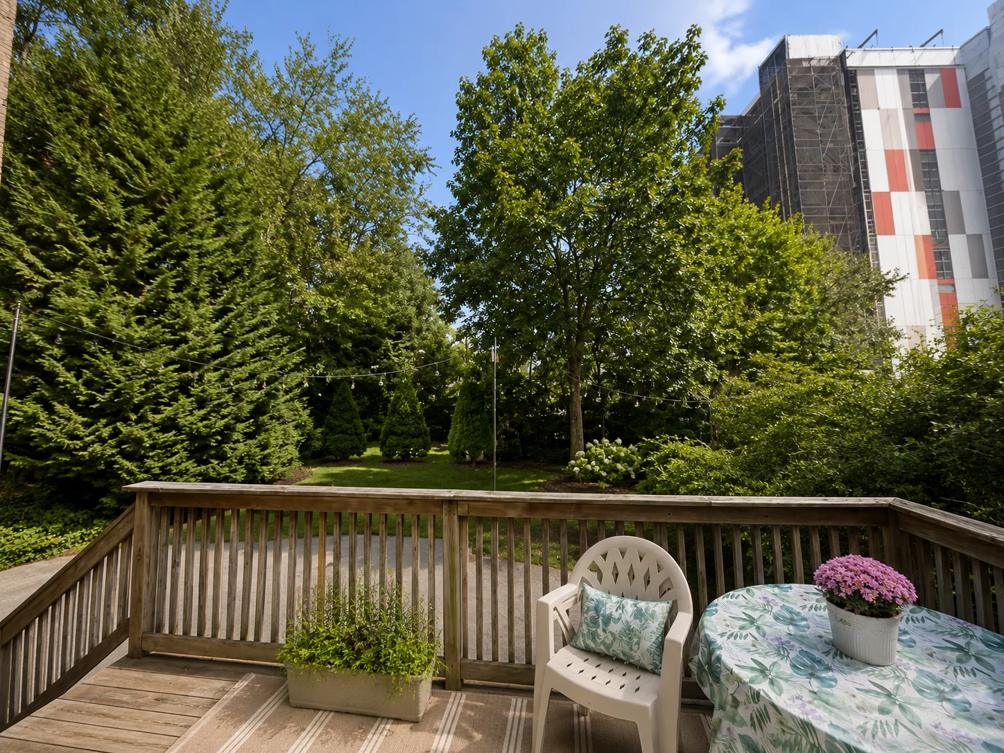 67 Green St, North Brookline