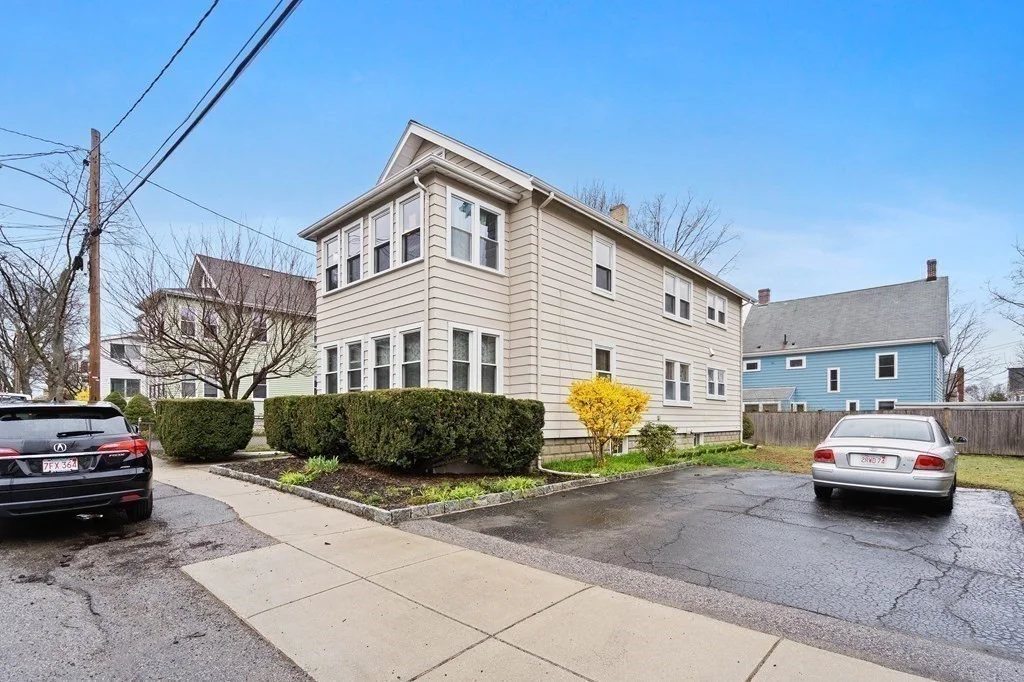 11 Worcester St, Belmont
