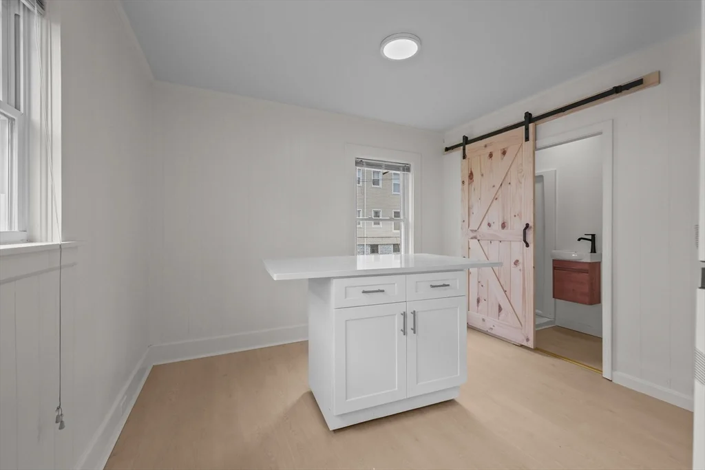 6 Coffin Avenue Ct, New Bedford