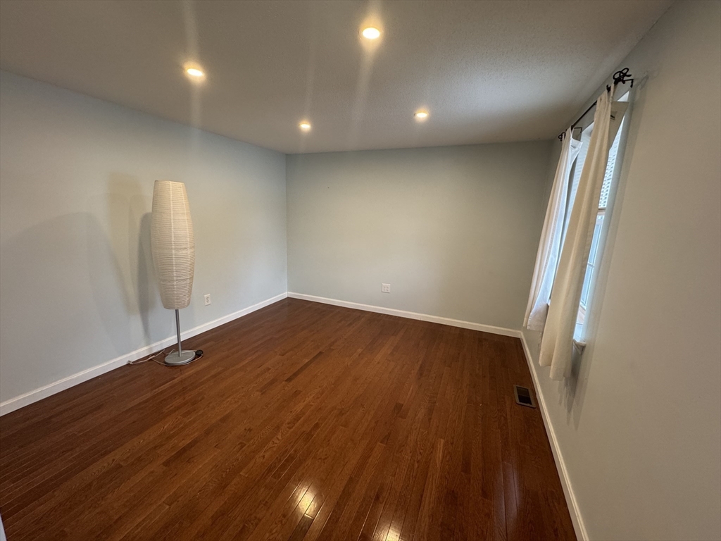 320 Newbury St, Danvers