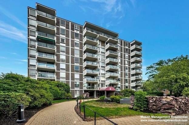 60 Babcock St, Coolidge Corner