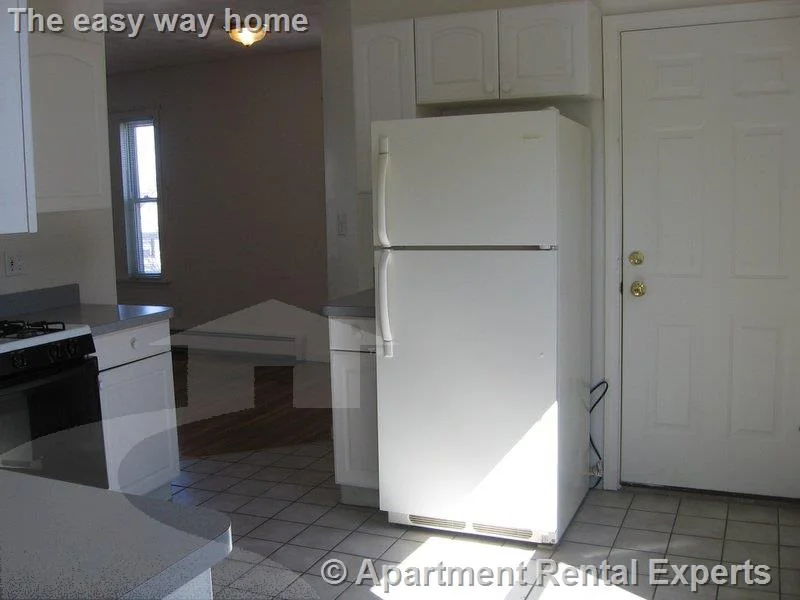 8 Pearl St, Tufts