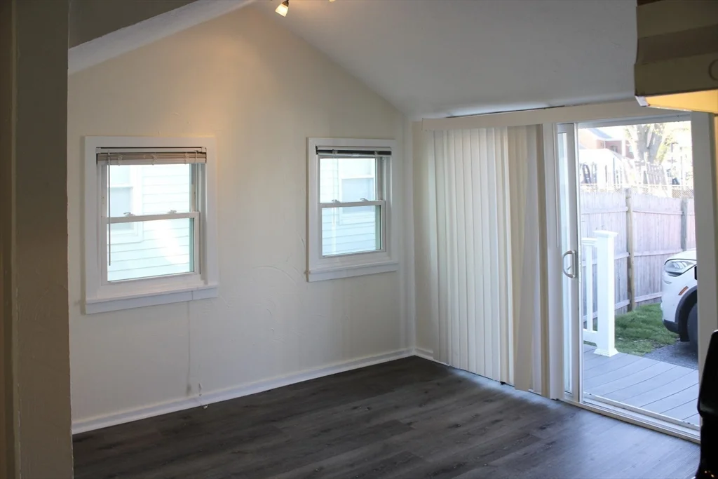 20-22 Emerson St, Stoneham
