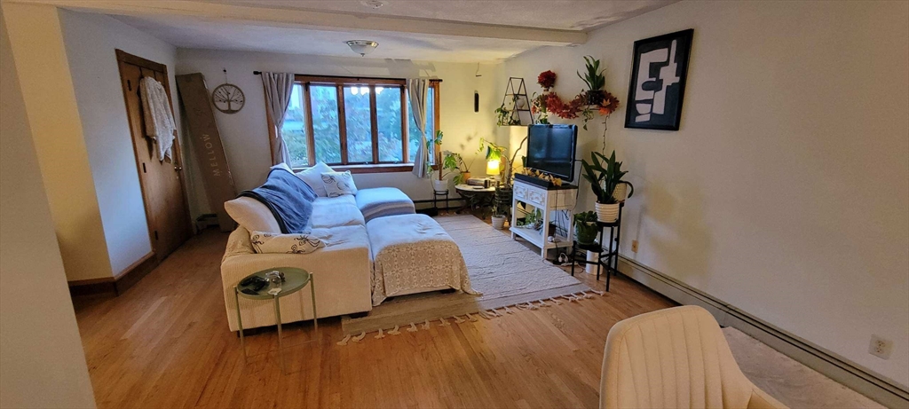 77 Gordon St, West Somerville