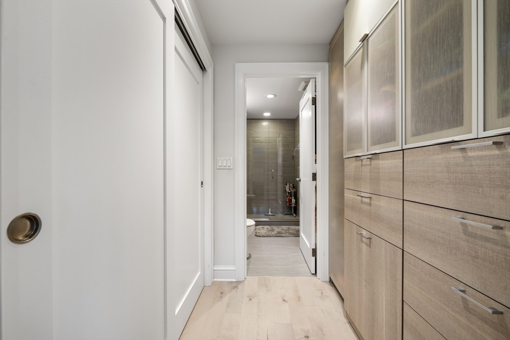 28 Atlantic Ave, Waterfront