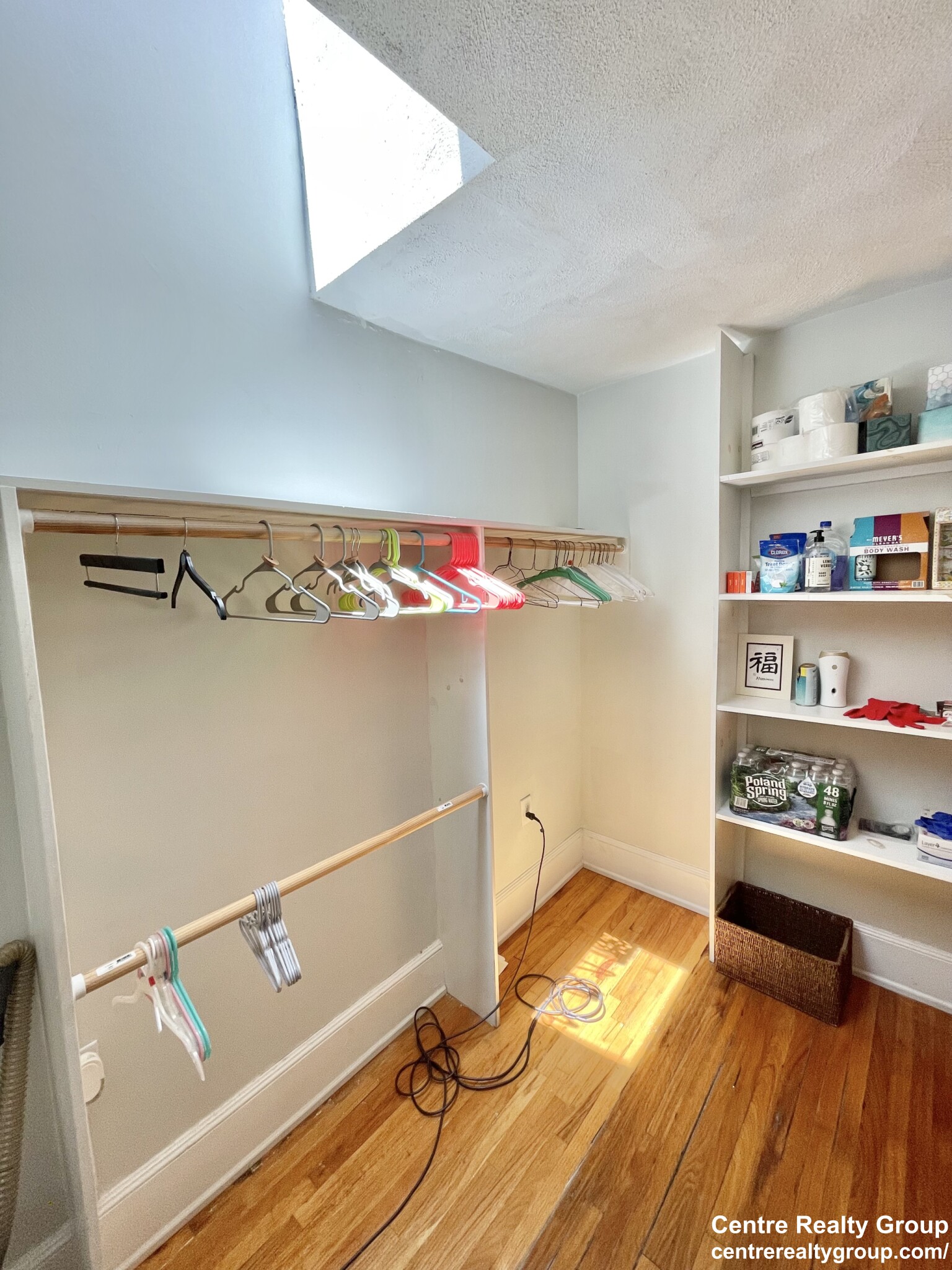 94 Mount Pleasant Ave, Roxbury