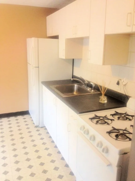 20 Abington Ave, Holbrook