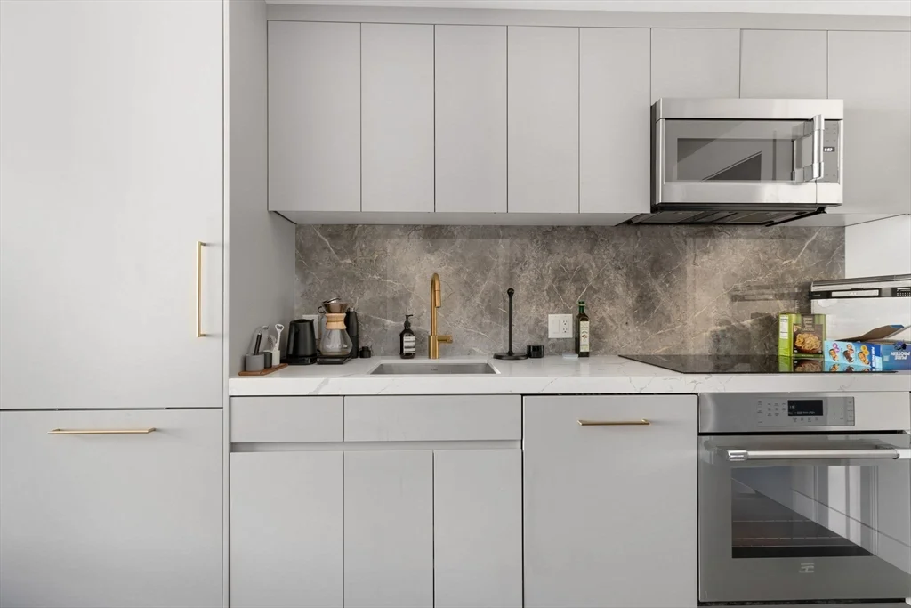 55 Lagrange, Downtown