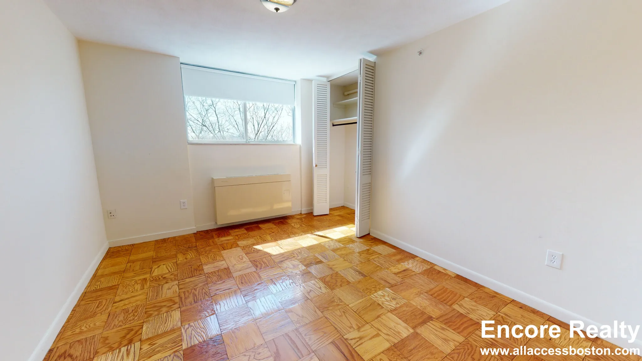 101 Monmouth St, Longwood