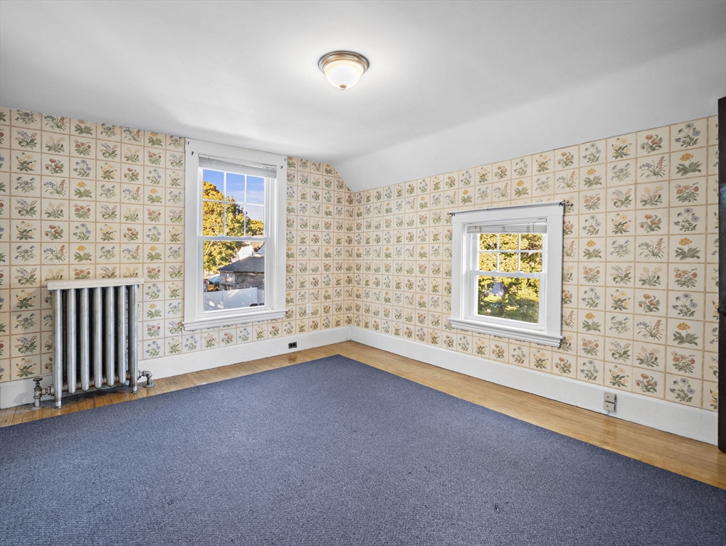 14 R Charles St, Danvers