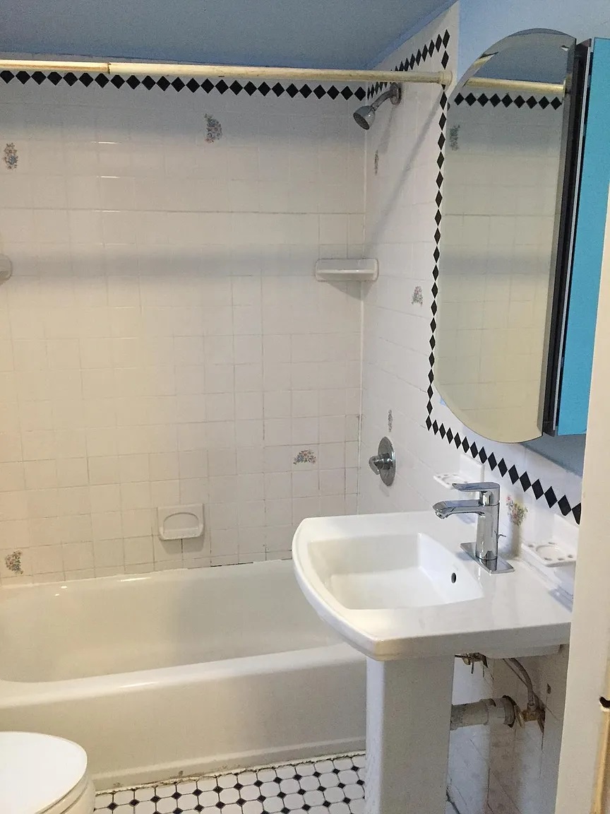 17 Stratton Ter, Banks Square