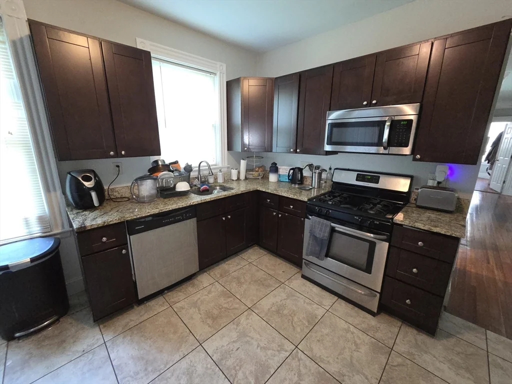 6 Sawyer Ave, Dorchester