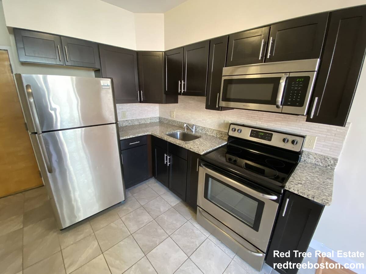 81 Essex St, Chinatown