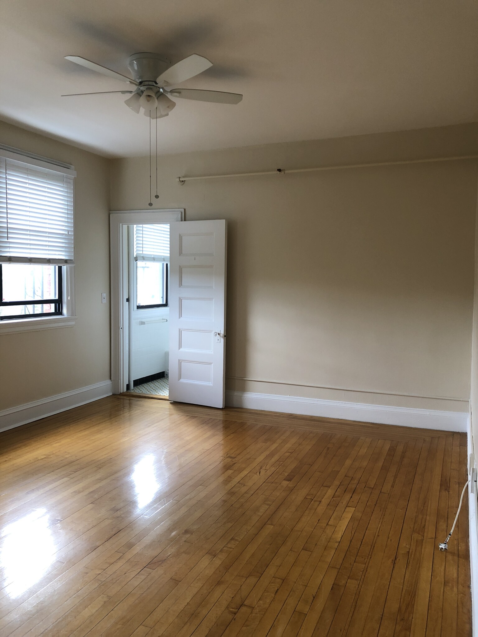 1470 Beacon St, Corey Hill