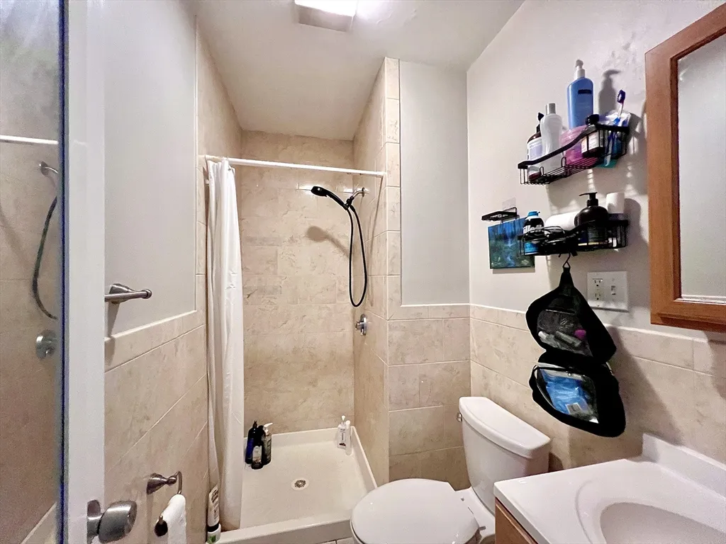 148 Strathmore Rd, Brighton