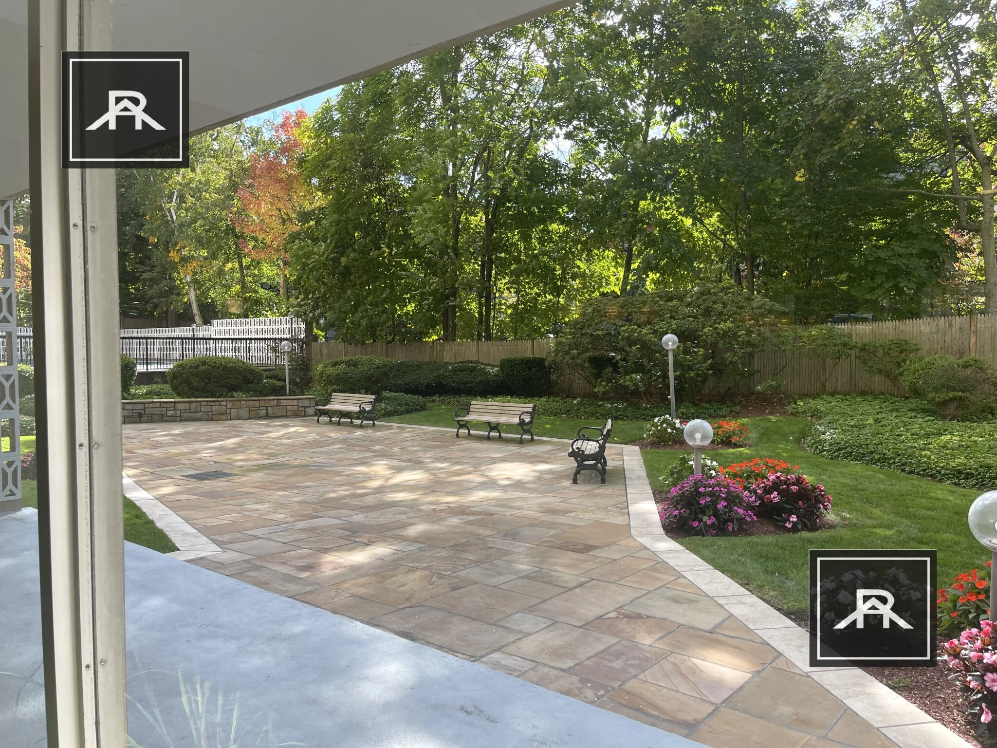 101 Monmouth St, Longwood