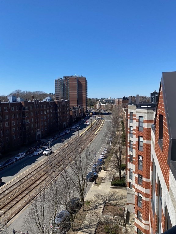 1933 Commonwealth Ave, Brighton