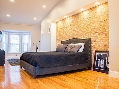 43 Old Harbor St, South Boston