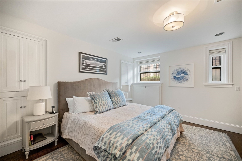 408 Beacon St, Back Bay