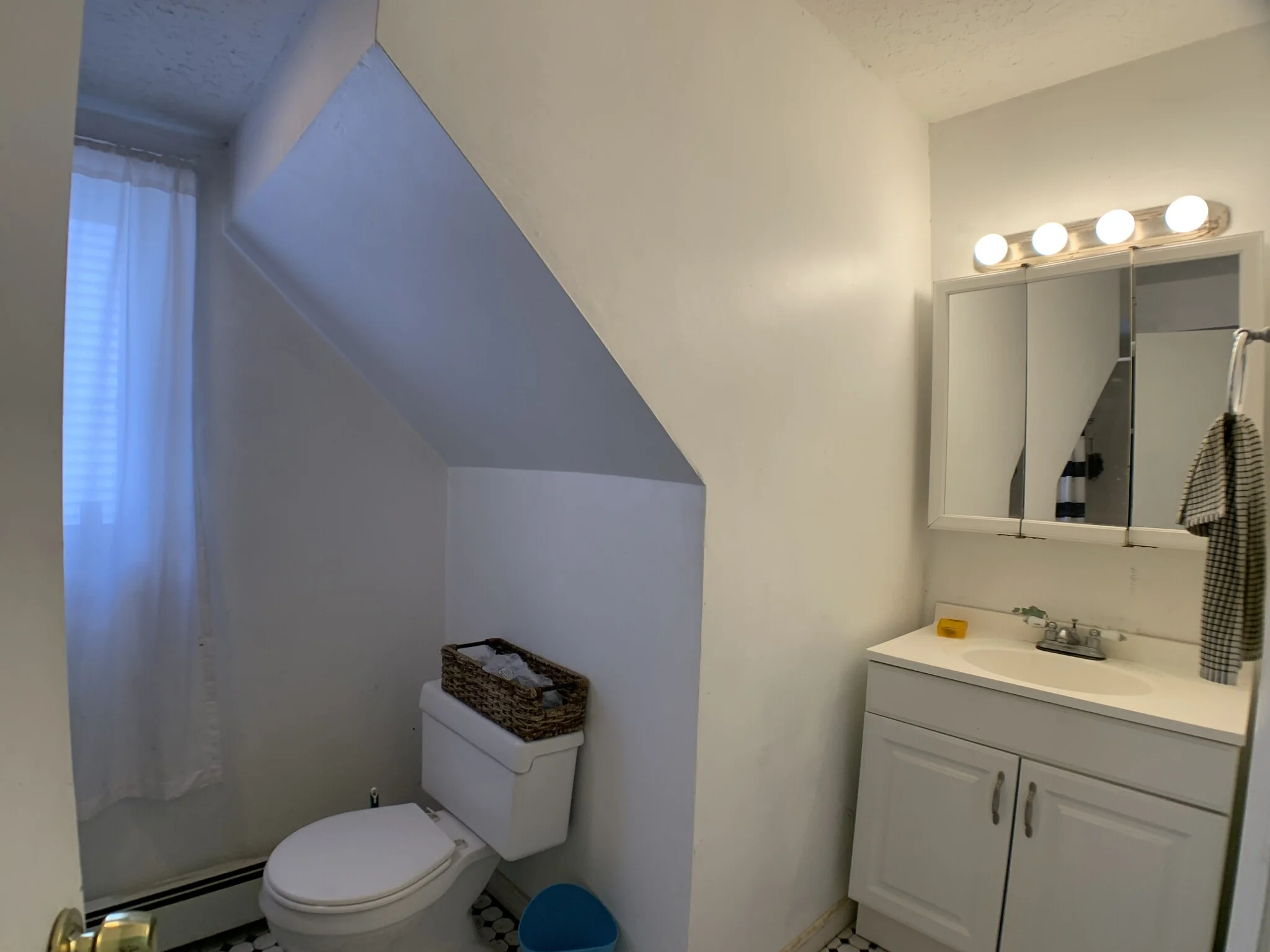 569 Main St, South Medford