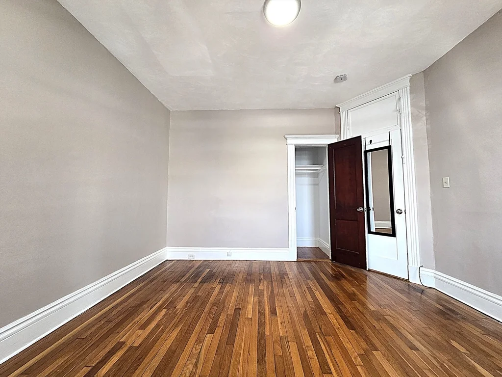 25 Alton Pl, Coolidge Corner