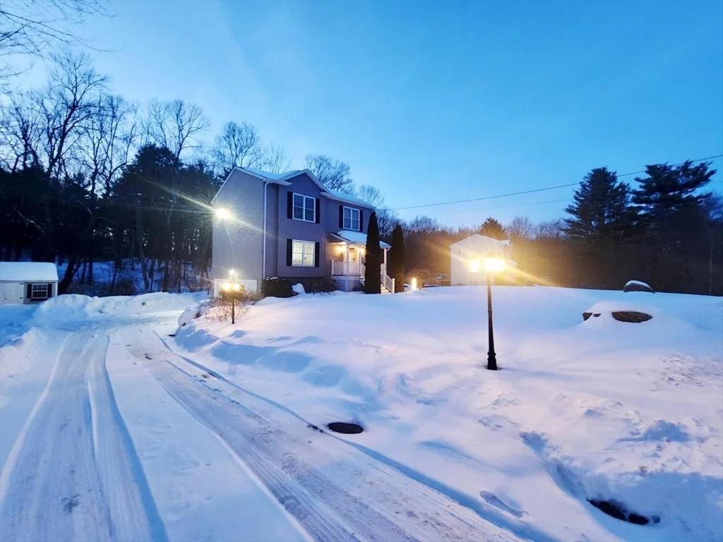 294 Hayden Rowe St, Hopkinton