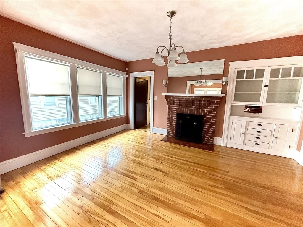 446 Chandler St, Worcester