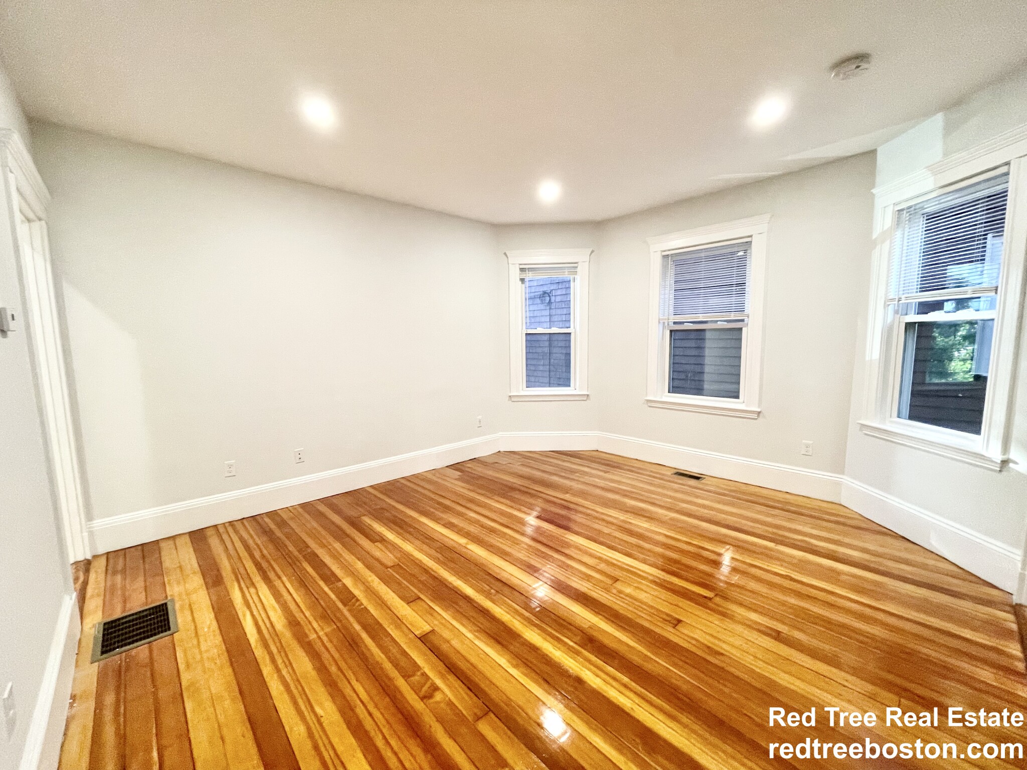 68 Bakersfield St, Dorchester