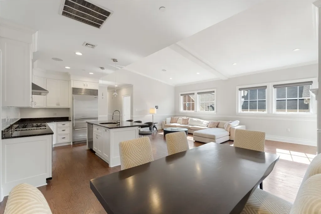 616 East 4th St, South Boston