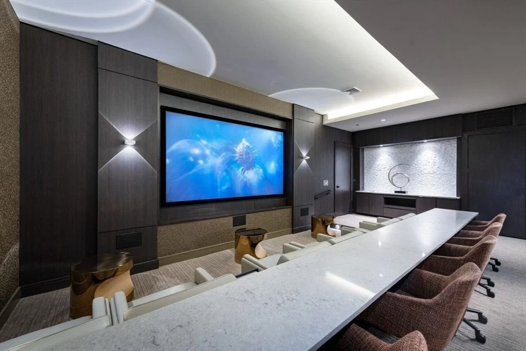 60 Locust St, Medford