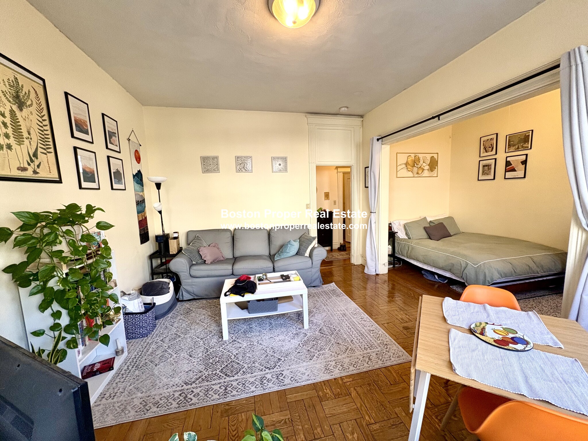 28 Queensberry St, Fenway