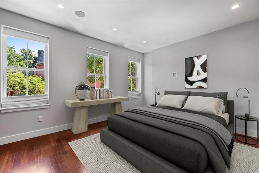 32 Clarendon, South End