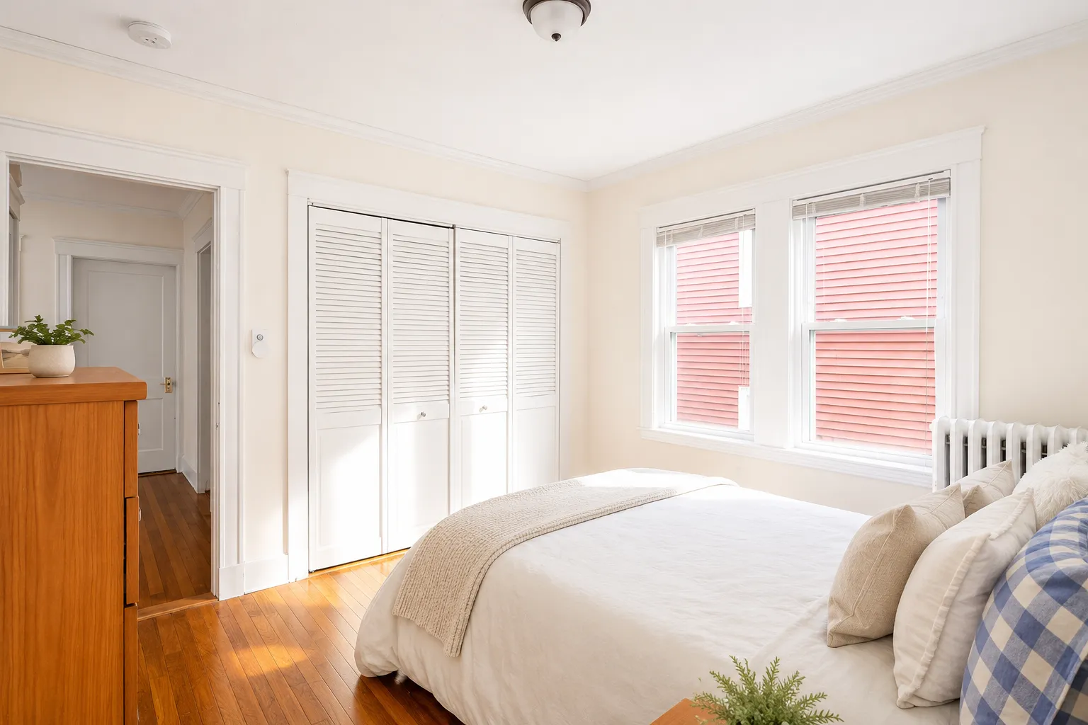 83 Parkton Rd, Jamaica Plain