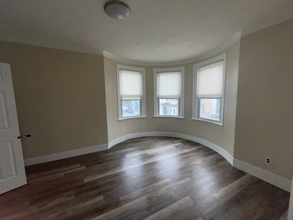 194-1/2 Lexington St, East Boston